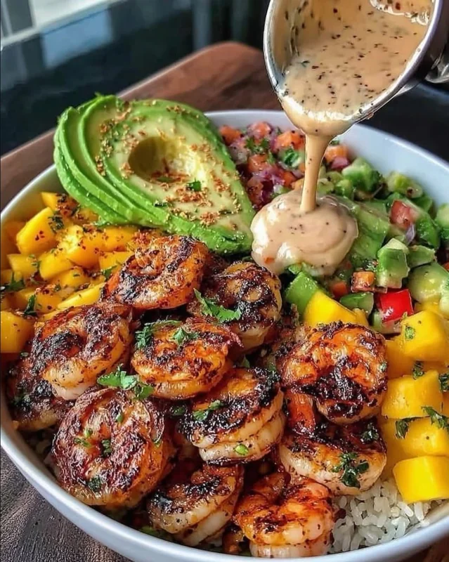 Mediterranean Chicken Rice Bowl